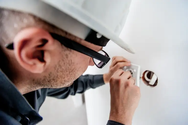 Electrician Services by Hymask in the Barrie area